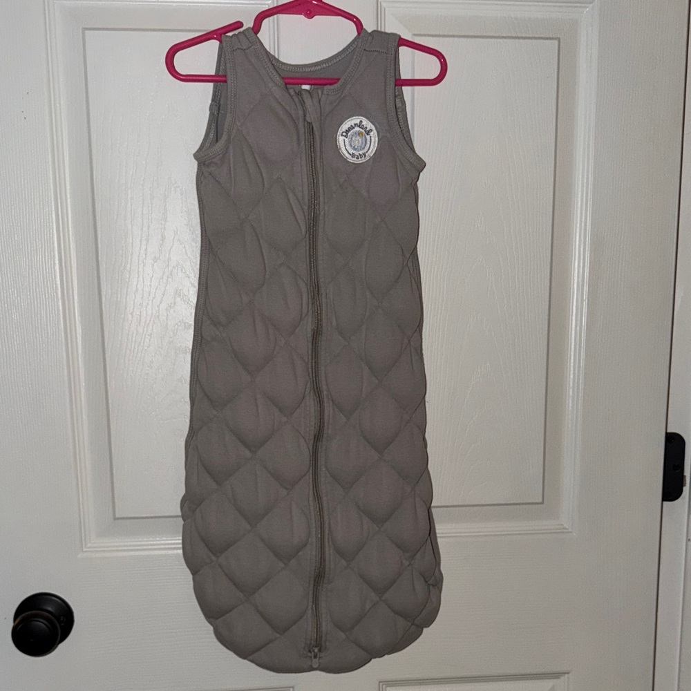 Dreamland Gray Quilted Weighted Sleep Sack SIZE MEDIUM 6-12 month -15-24LBS